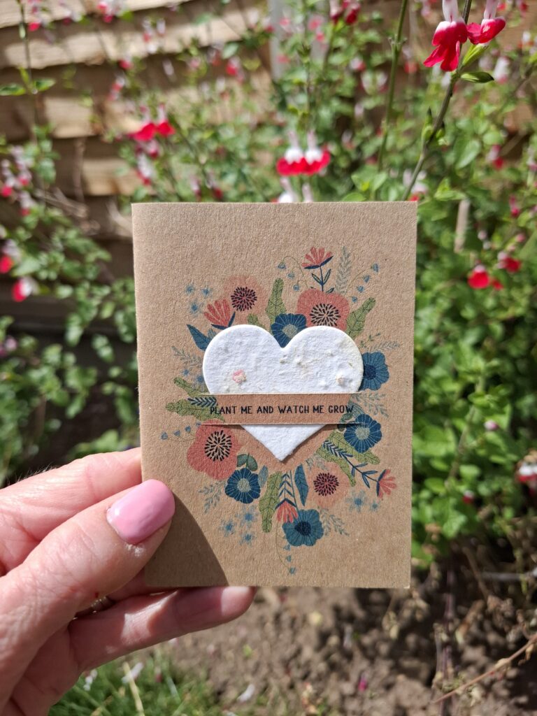 Small seed heart card - Flowers design